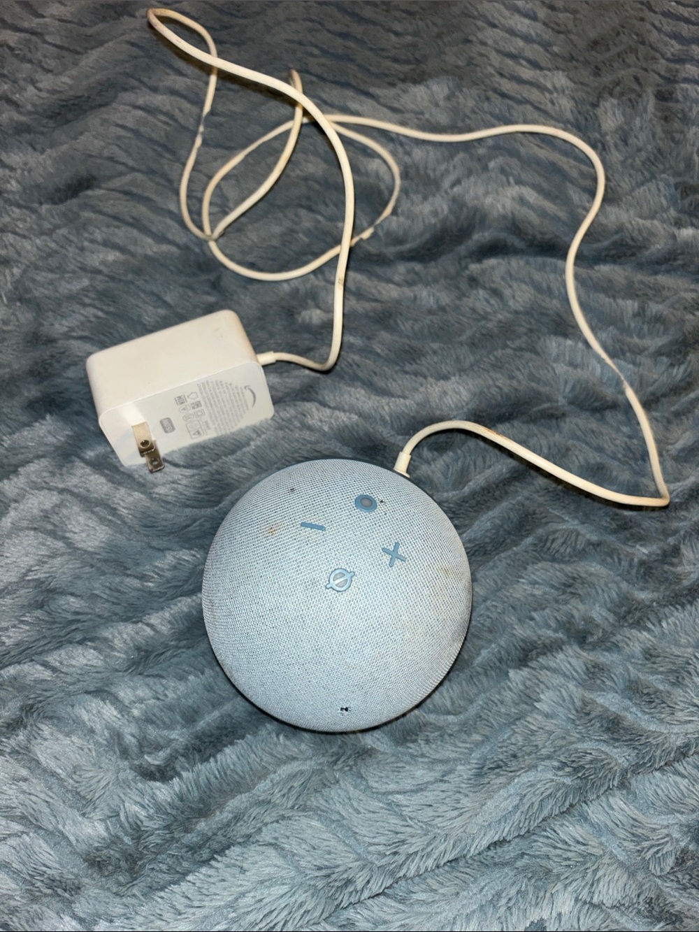 Compact Smart Voice Speaker in Light Blue with Charger